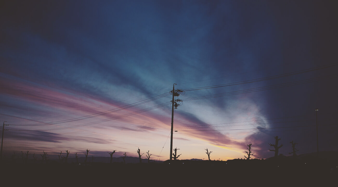 夜景と電柱（インスタ風）